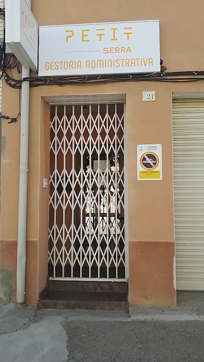 Foto de Gestoria Administrativa Petit Serra