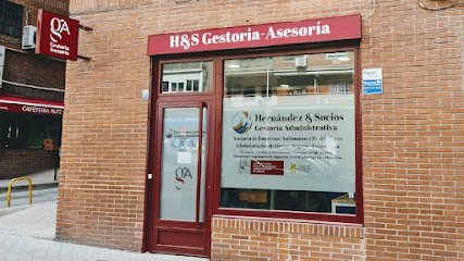 Foto de Hernández & Socios Gestoría - Administración de Fincas